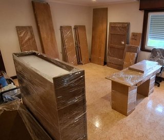 Muebles de oficina embalados