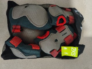 Patines Oxelo Talla 28-30 + Protecciones