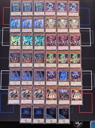 Se vende deck Orcust-Mekk caballero YuGiOh!