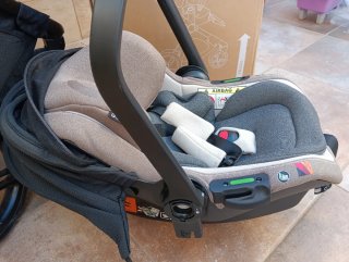 Carrito Jané Muum con capazo y caja