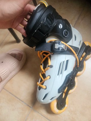 Patines Talla 40 + Protectores Talla L