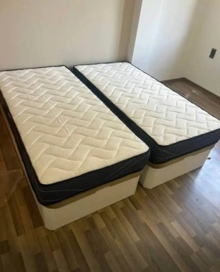 2 Camas individuales con colchón
