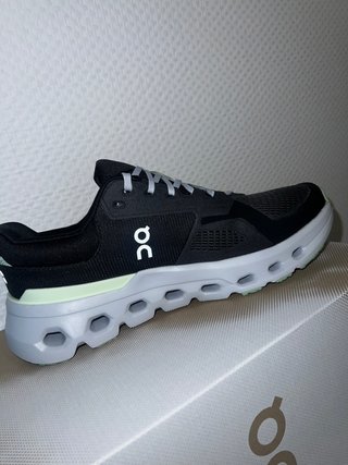 Zapatillas On Running Cloud Negras/Grises