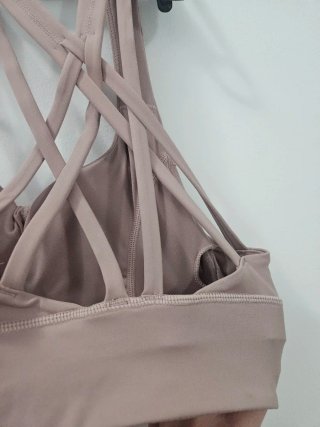 Top deportivo tirantes cruzados rosa Talla S