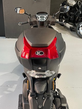 Kymco People S 125 Marrón