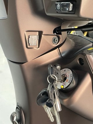 Kymco People S 125 Marrón