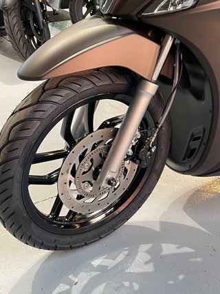 Kymco People S 125 Marrón