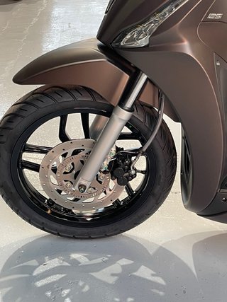 Kymco People S 125 Marrón