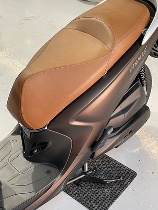 Kymco People S 125 Marrón