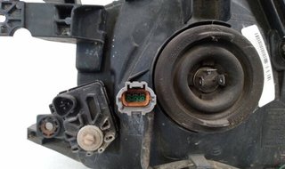 531161 10024811 faro derecho nissan pickup 2.5 16v