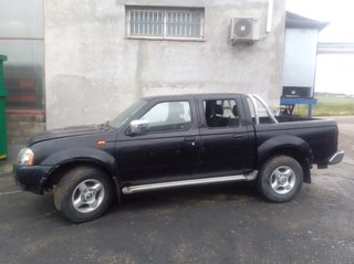 531161 10024811 faro derecho nissan pickup 2.5 16v