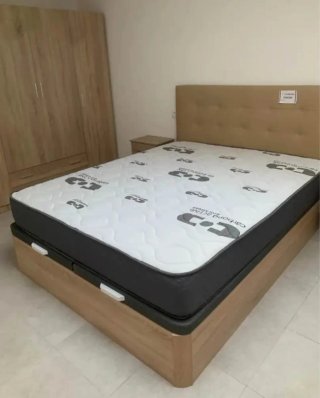 Canapé de madera y tela