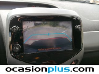 Toyota Aygo 1.0 70 x-play 53 kW (72 CV)