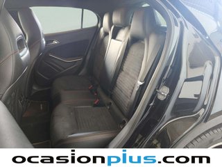 Mercedes-Benz GLA 180 90 kW (122 CV)