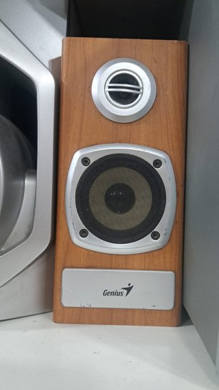 Altavoces Sony Negros y Plateados