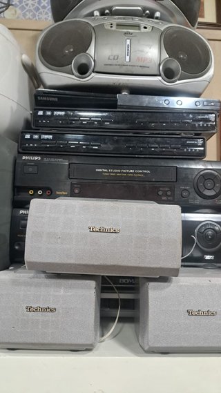 Altavoces Sony Negros y Plateados