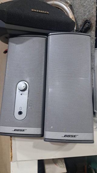 Altavoces Sony Negros y Plateados