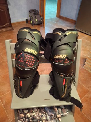 Rodilleras Leatt Z Frame