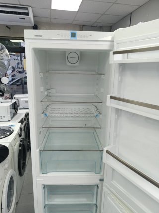Nevera LIEBHERR 1.85m x 60cm