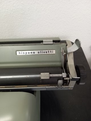 Máquina de escribir Hispano Olivetti Lexicon 80