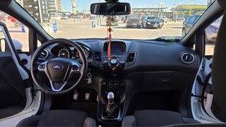 🚗 FORD FIESTA ST-LINE – COMO NUEVO, REESTRENO