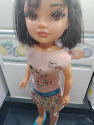 Muñeca Nancy con vestido floral y zapatos