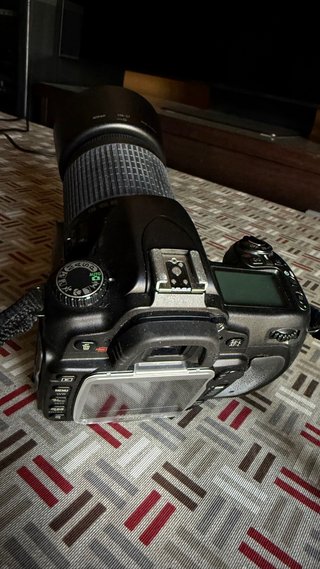 Cámara Nikon D80 para reparar o piezas