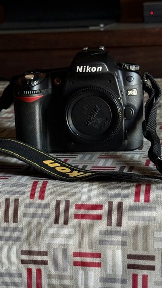 Cámara Nikon D80 para reparar o piezas