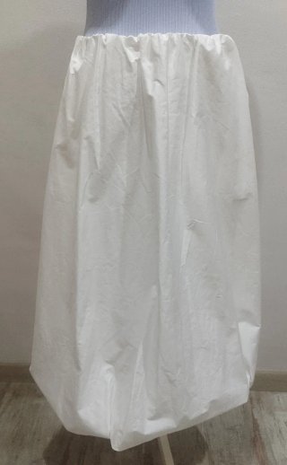 Falda midi globo Zara.