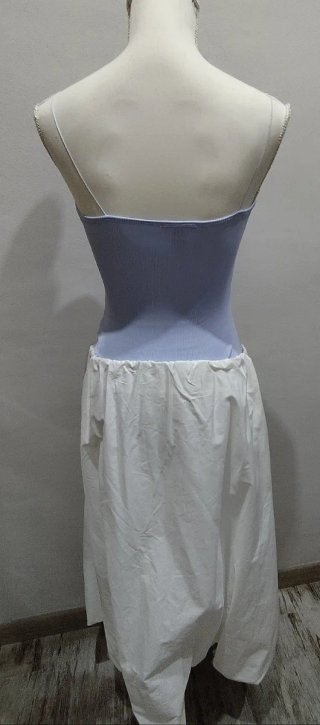 Falda midi globo Zara.