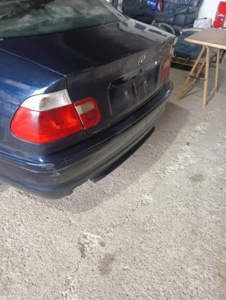 Paragolpes trasero BMW E46, focos y maletero