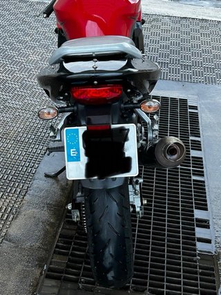 Hyosung GTR 125 Roja Deportiva