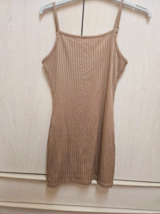 Vestido ajustado marrón beige Talla XS