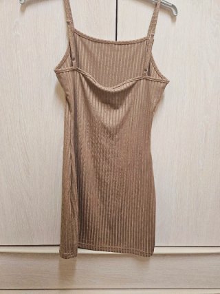 Vestido ajustado marrón beige Talla XS