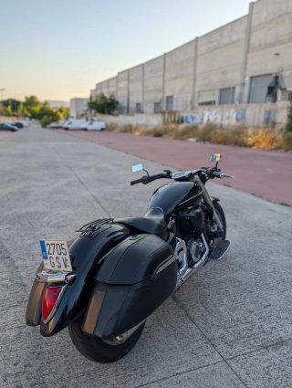 Yamaha XVS 1300A Negra