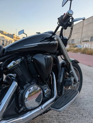 Yamaha XVS 1300A Negra