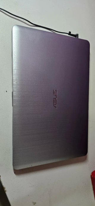 Asus D540S Plata