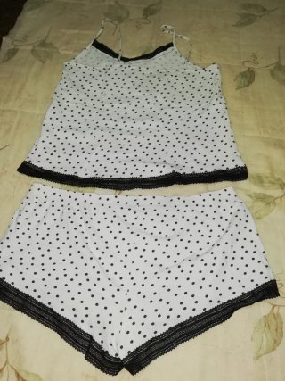 Lote tres Pijamas Cortos Mujer y un Pantalón