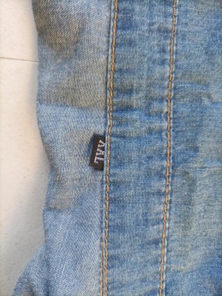 Camisa vaquera larga con perlas
