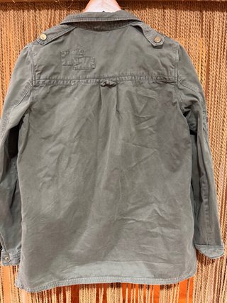 Chaqueta Stradivarius militar verde L
