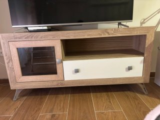 Mueble TV madera y blanco con cajón