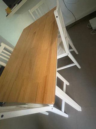 Mesa-4 sillas. Acepto propuestas. MUDANZA. URGENTE