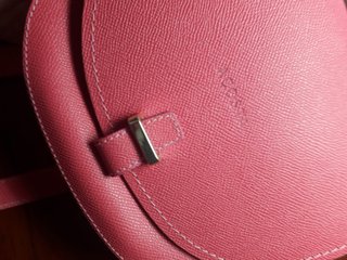Bolso bandolera Acosta fucsia