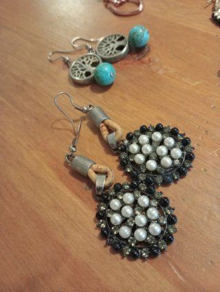 Lote 5 pares pendientes