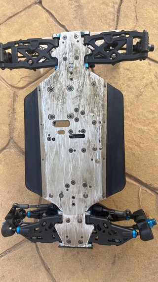 Associated RC8B4.1 1/8 TT Gas