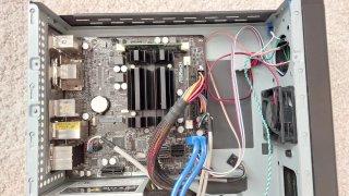 Mini PC Q1900 ITX con ventilacion pasiva.