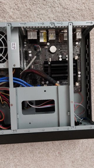 Mini PC Q1900 ITX con ventilacion pasiva.