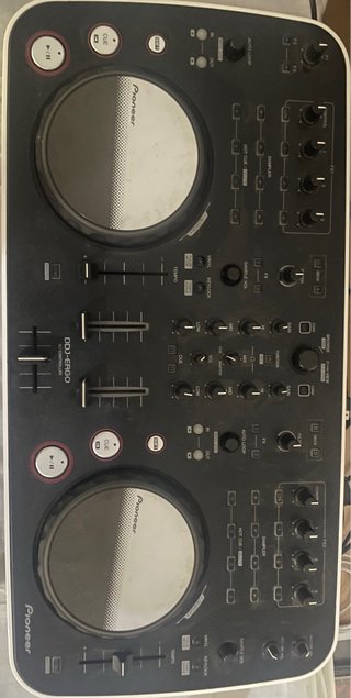 Controladora DJ Pioneer DDJ-ERGO