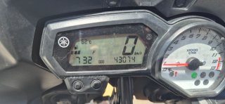 Yamaha FZ8 2011 con Carenado