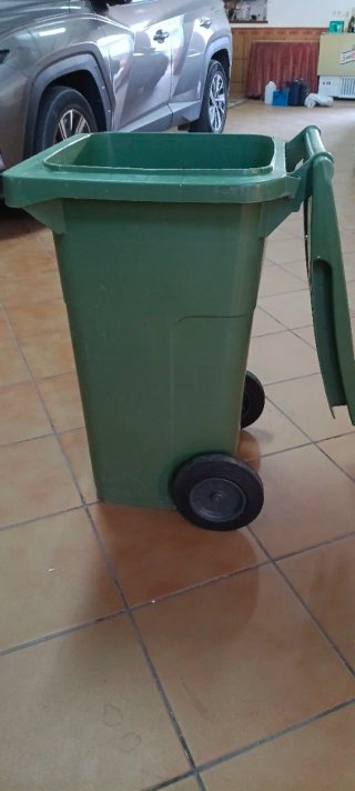 Contenedor pequeño basura